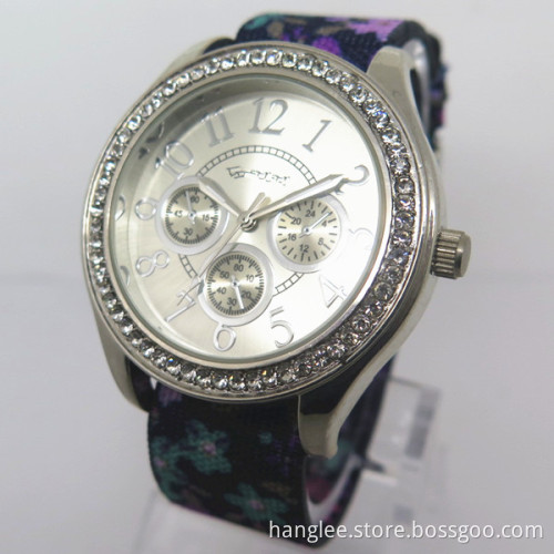Factory OEM New Style Women's Nylon Strap Wrist Watch